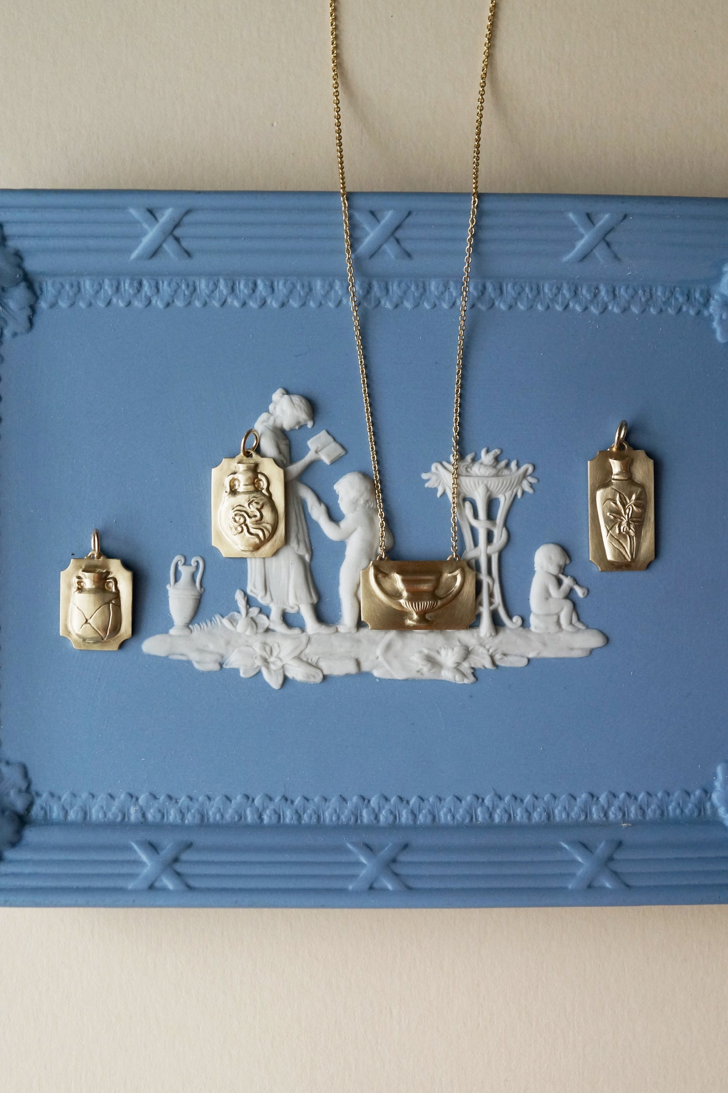 Relievo Necklace - Kantharos