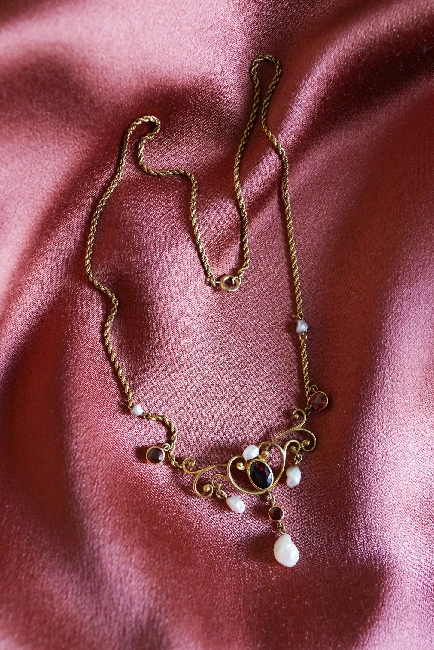 Art Nouveau Garnet and Pearl Festoon Necklace