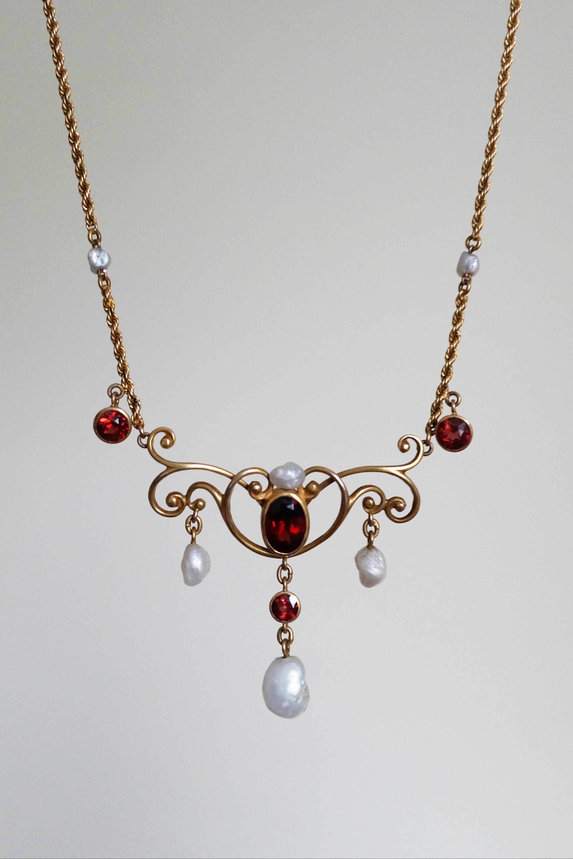 art nouveau festoon 14k gold garnet pearl