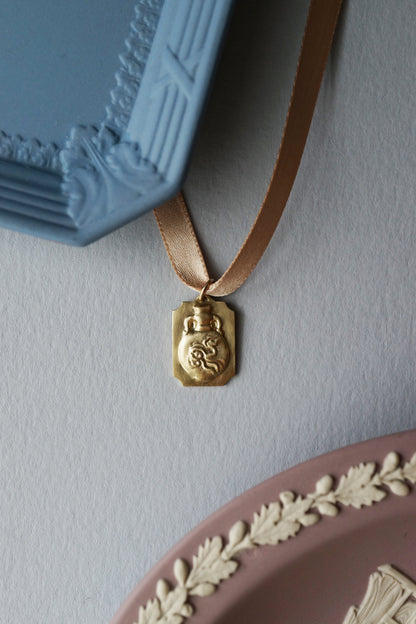 Relievo Pendant - Baoyueping